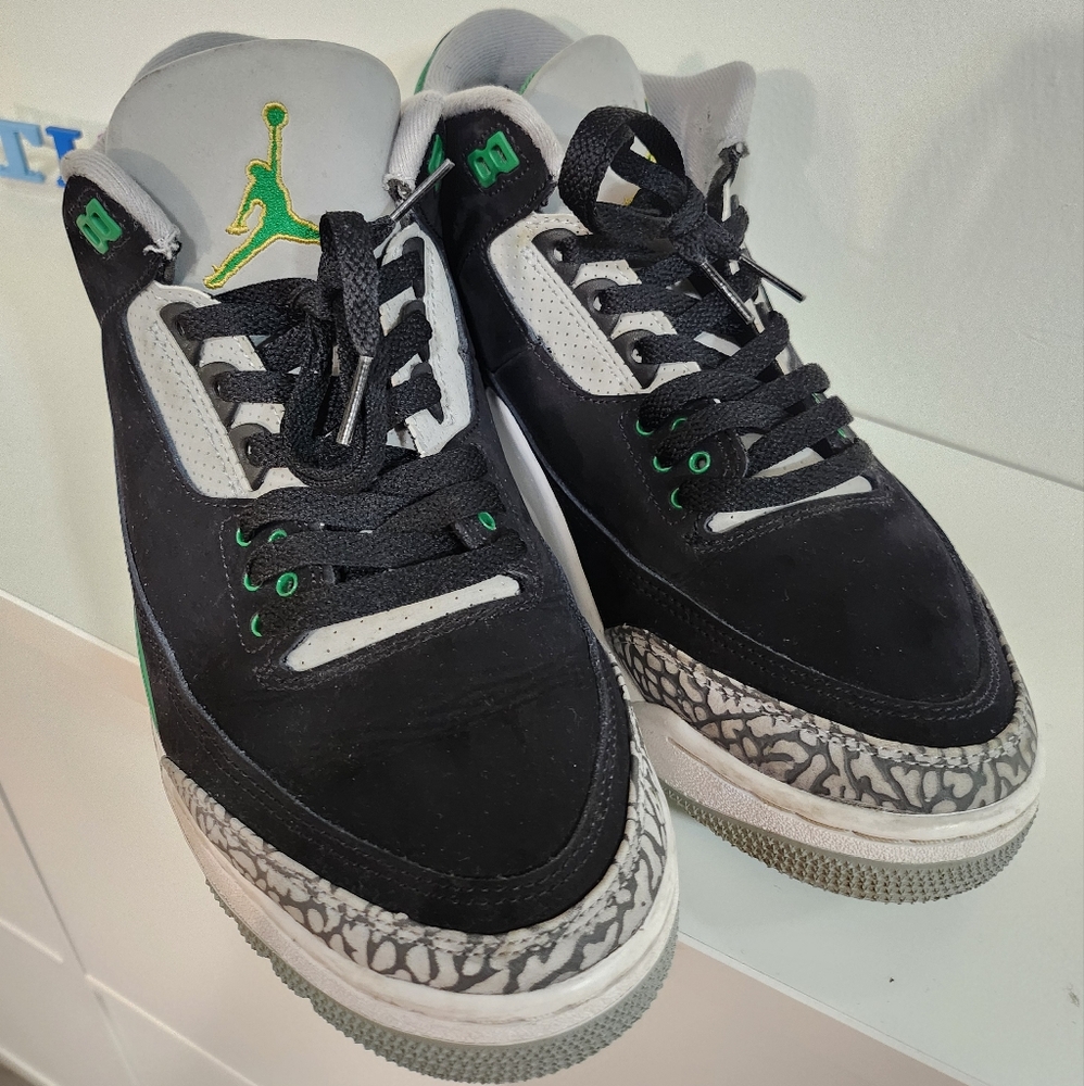 Jordan Sneakers PINE GREEN- Green, Black, White